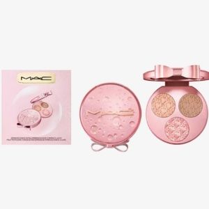 (BNA) NEW MAC Effervescence Extra Dimension Face Compact Light, New in Box